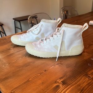 Veja high top sneakers sz 9
